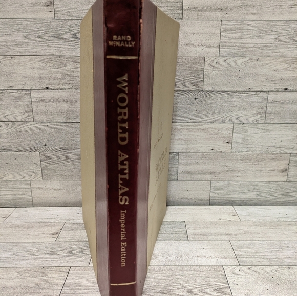 Rand McNally World Atlas Imperial Edition - Red and Cream - Picture 4 of 13